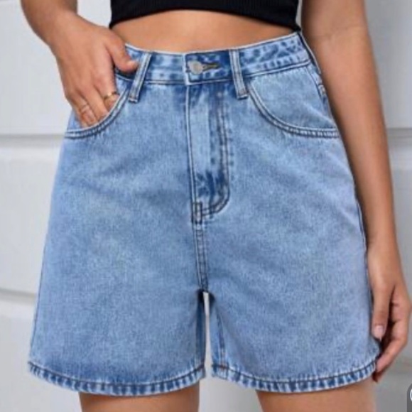 SHEIN Denim Jean Blue Wash Minimalist Bermuda Daily Shorts Size Small - Picture 2 of 12
